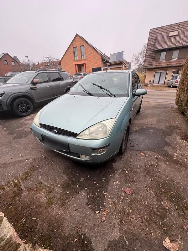 Gebraucht Ford Focus 101 PS (74 kW) 2000 Blau Limousine
