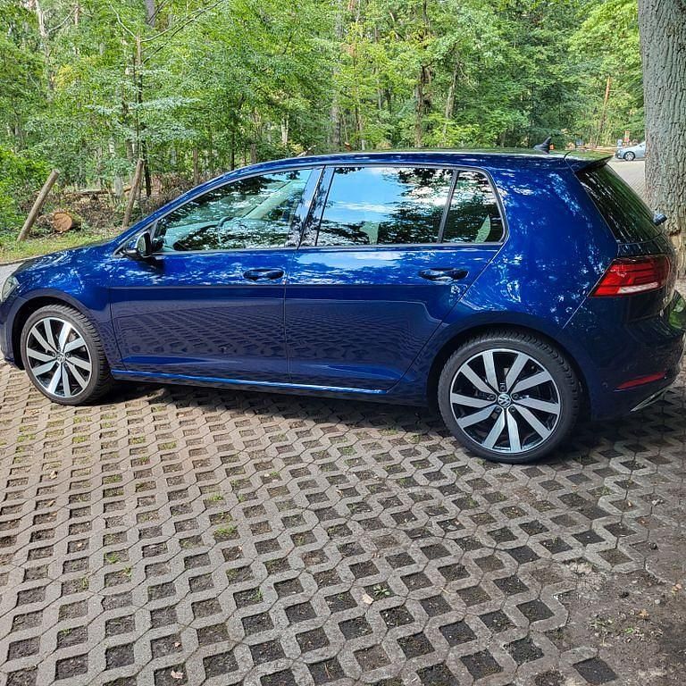 Gebraucht VW Golf VII 131 PS (96 kW) 2017 Blau Limousine
