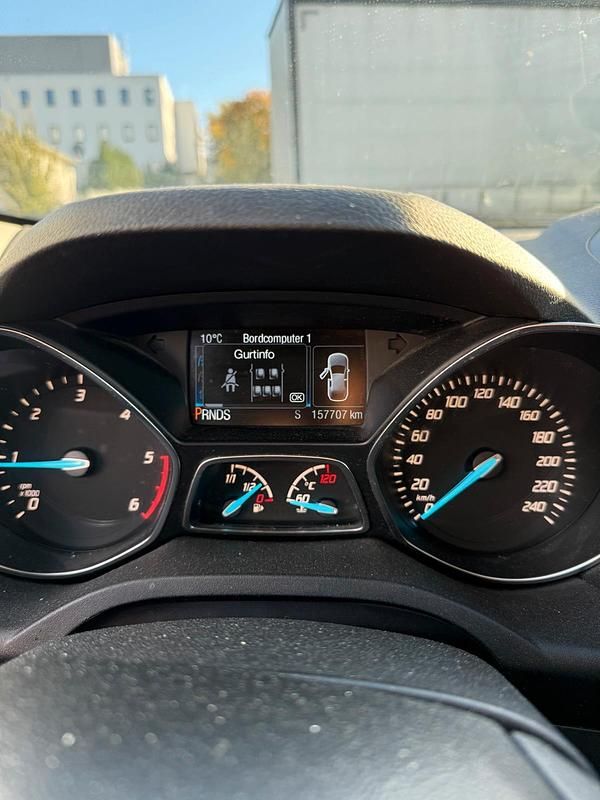 Schwarz Gebraucht 2016 Ford Kuga SUV | 10.500 € (Guter Preis) - Bild 1/4