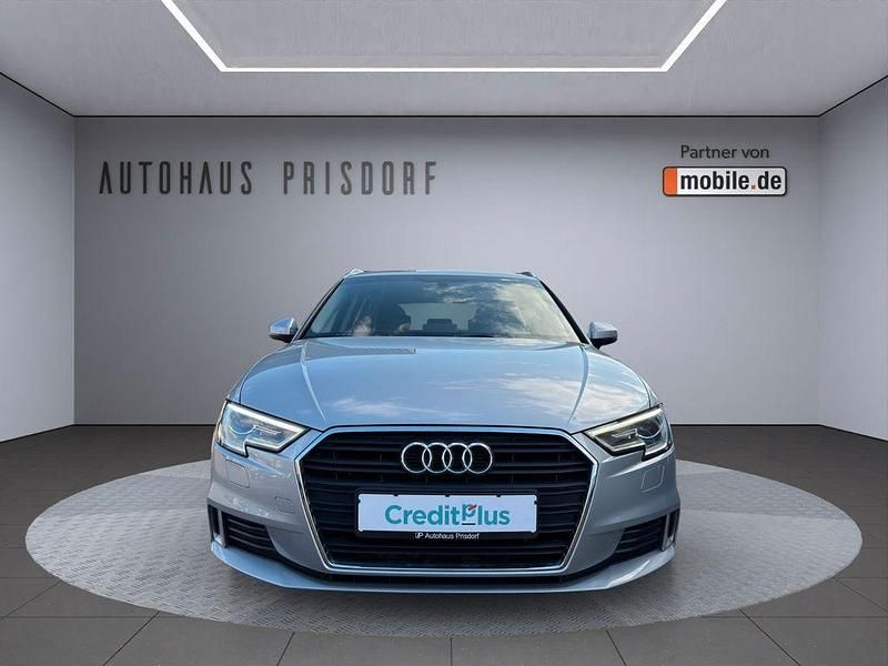 Gebraucht Audi A3 Sport 150 PS (110 kW) 2019 Silber Limousine