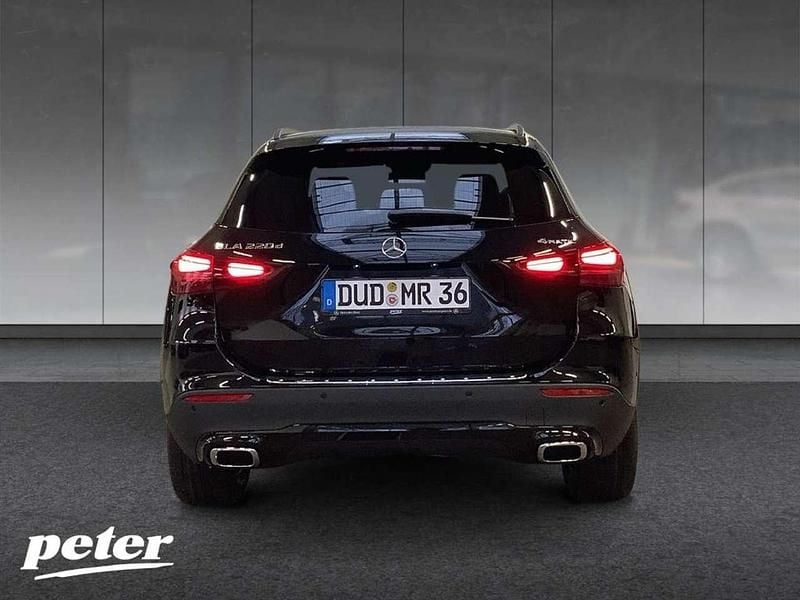 Gebraucht Mercedes GLA220 Night 190 PS (139 kW) 2026 Metalliclack kosmosschwarz SUV