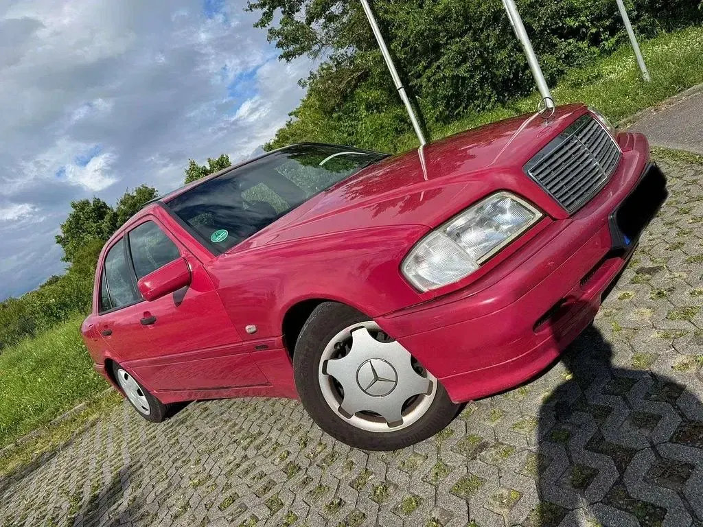 Gebraucht Mercedes C180 Elegance 122 PS (89 kW) 1997 Rot Limousine