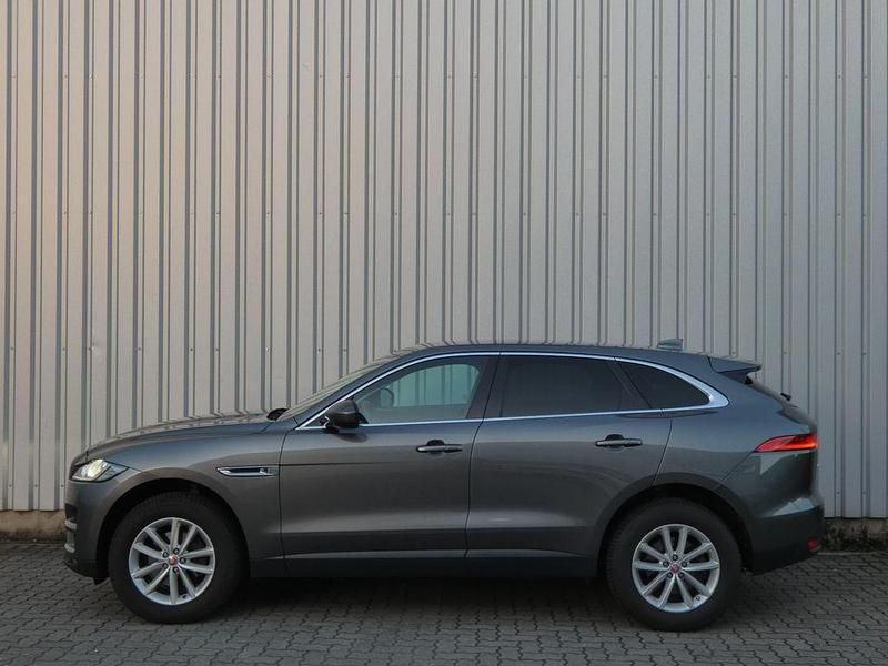 Gebraucht Jaguar F-Pace Portfolio 179 PS (131 kW) 2017 Grau SUV