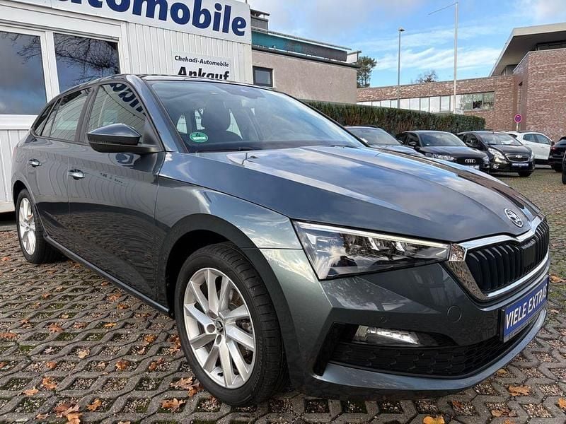 Gebraucht Skoda Scala Style 150 PS (110 kW) 2019 Grau Kleinwagen