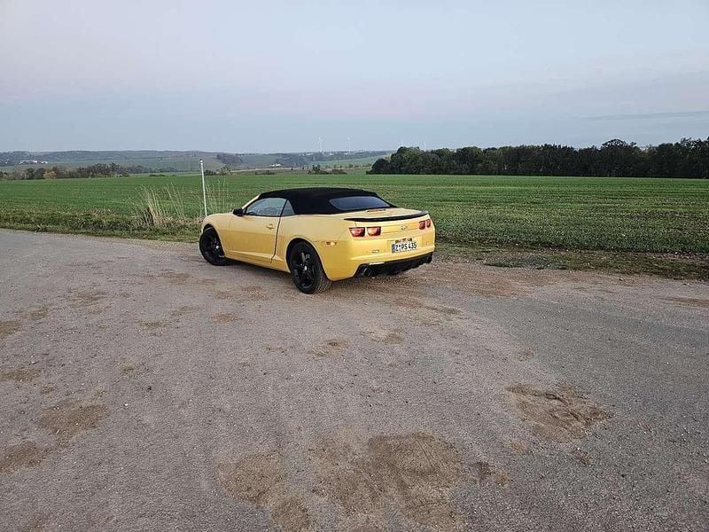 Gebraucht Chevrolet Camaro 405 PS (297 kW) 2013 Gelb Cabrio