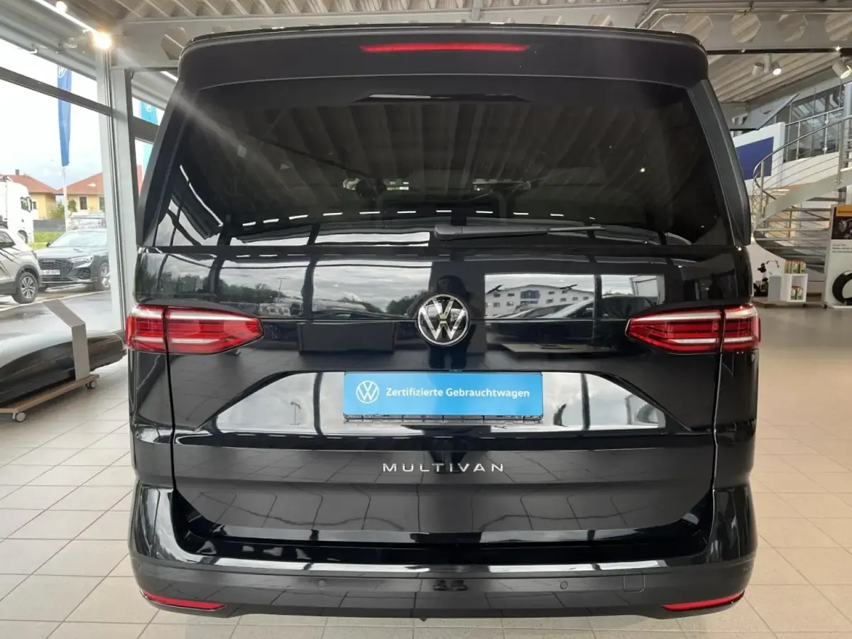 Gebraucht VW Multivan Life 150 PS (110 kW) 2025 Van / Kleinbus
