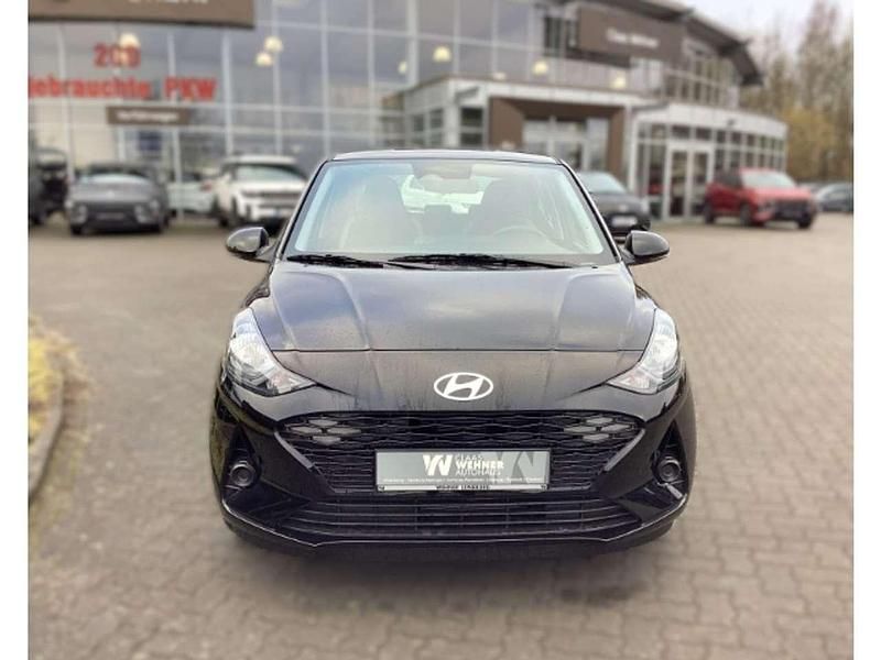 Neu Hyundai i10 Trend 63 PS (46 kW) 2025 Phantom black / met Kleinwagen