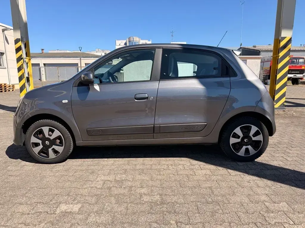 Gebraucht Renault Twingo Experience 69 PS (50 kW) 2017 Grau Kleinwagen