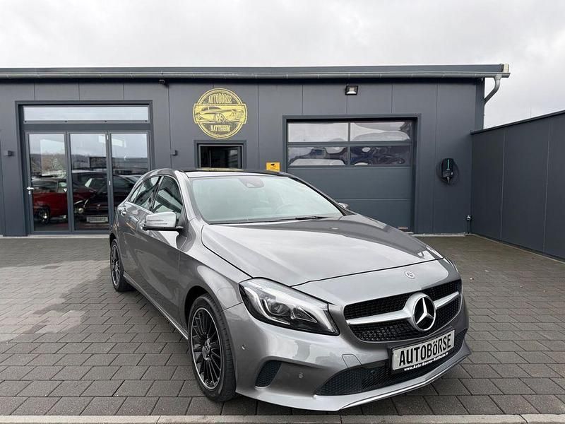 Gebraucht Mercedes A220 177 PS (130 kW) 2017 Mountaingrau  met. Limousine