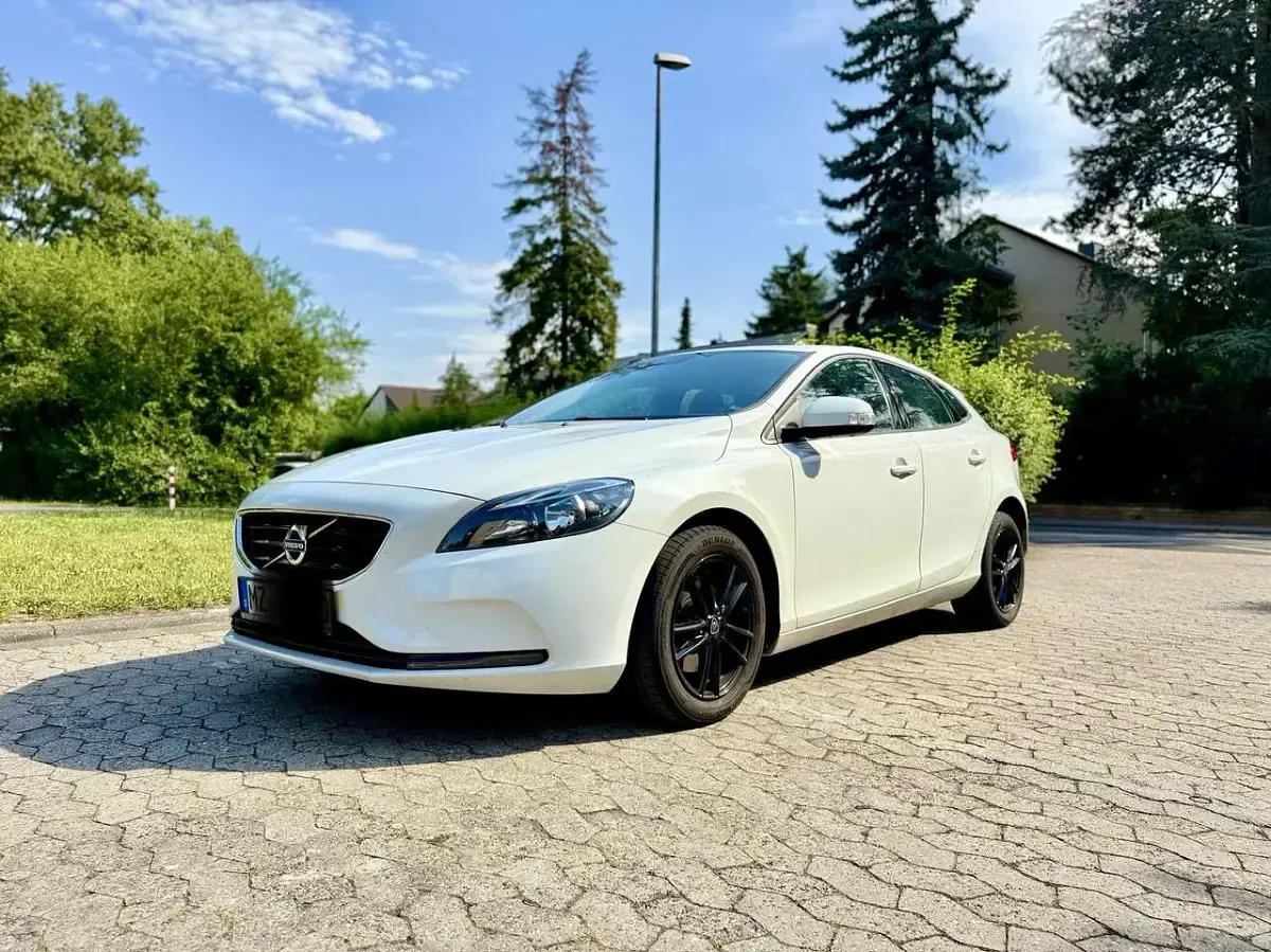 Gebraucht Volvo V40 120 PS (88 kW) 2016 Limousine