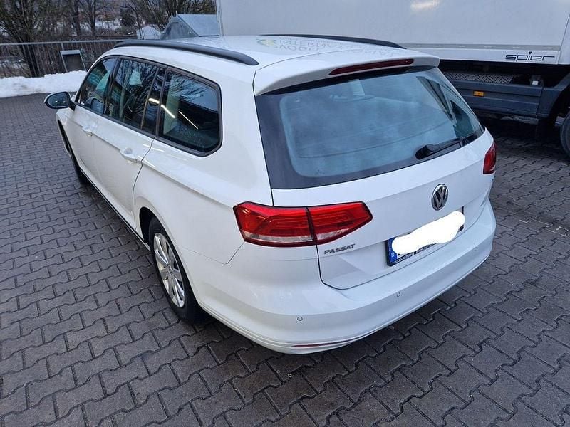 Gebraucht VW Passat Trendline 125 PS (91 kW) 2017 Weiß Kombi