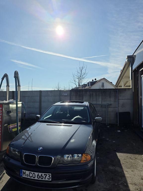 Gebraucht BMW 318 116 PS (85 kW) 1998 Grau Limousine