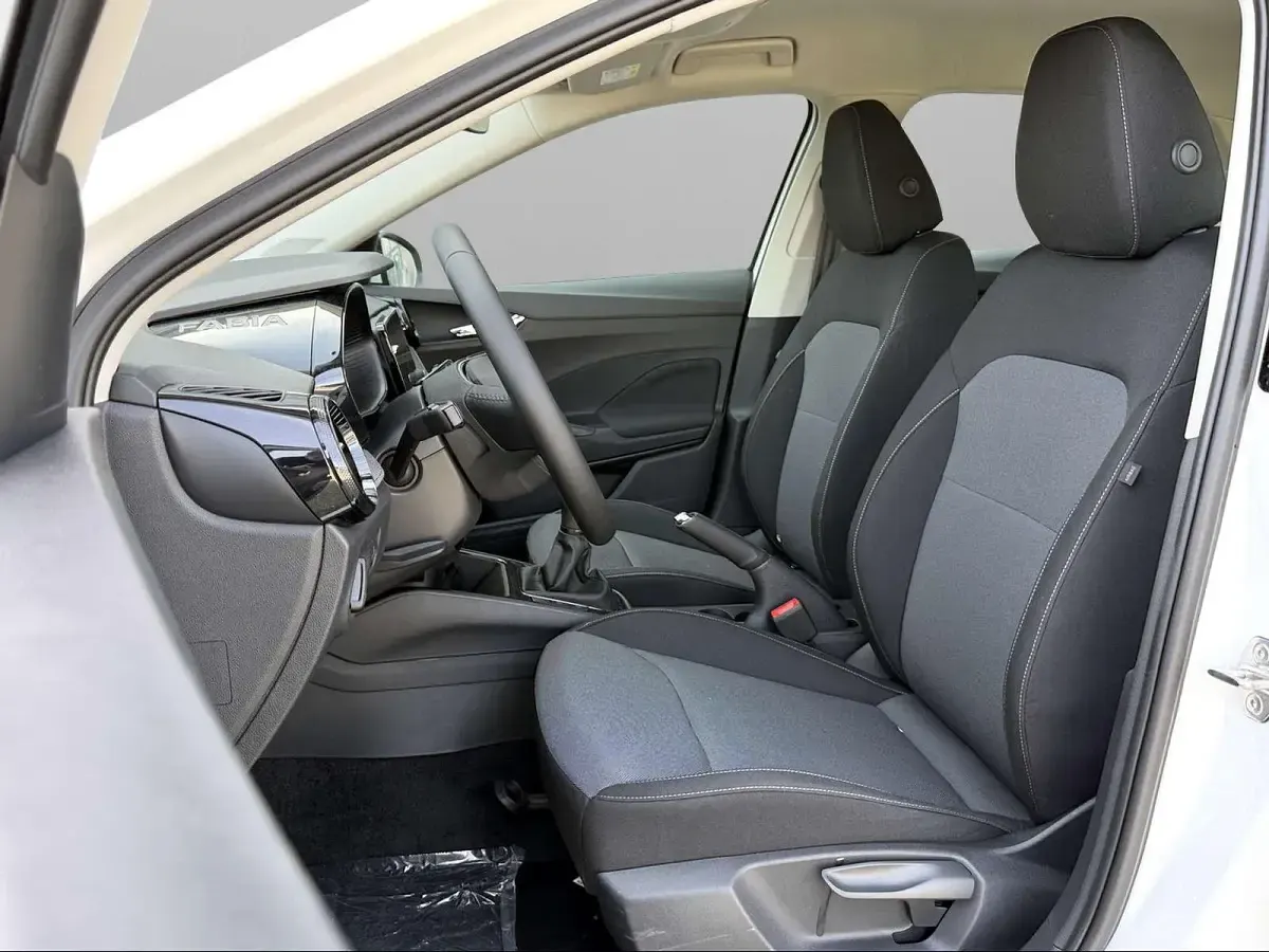 Neu Skoda Fabia Selection 95 PS (69 kW) 2026 Candyweiss Kleinwagen