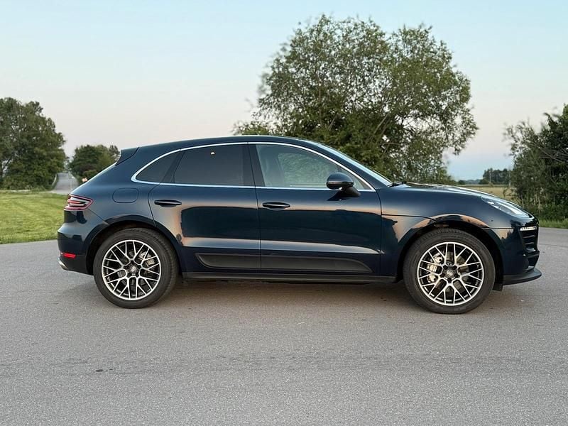 Gebraucht Porsche Macan S 258 PS (189 kW) 2017 Blau SUV