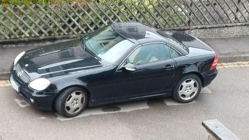 Schwarz Gebraucht 2000 Mercedes SLK230 Cabrio | 1.200 € (Superpreis) - Bild 1/4