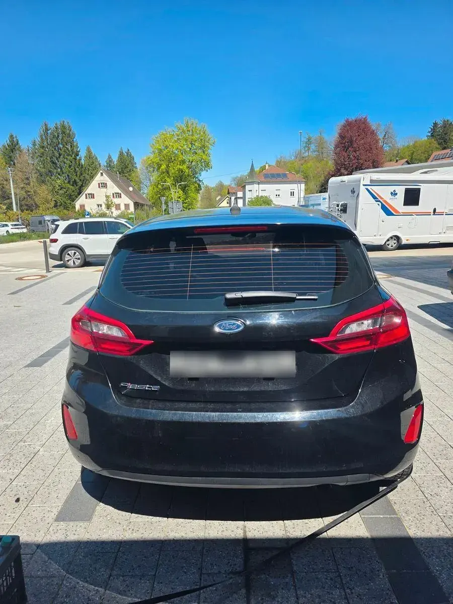 Gebraucht Ford Fiesta Trend 86 PS (63 kW) 2018 Schwarz Kleinwagen
