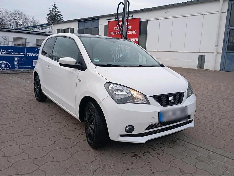 Gebraucht Seat Mii Cosmopolitan 69 PS (50 kW) 2018 Weiß Kleinwagen