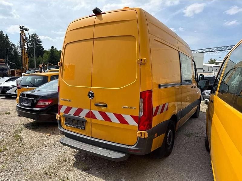 Gebraucht Mercedes Sprinter 163 PS (119 kW) 2020 Gelb Van