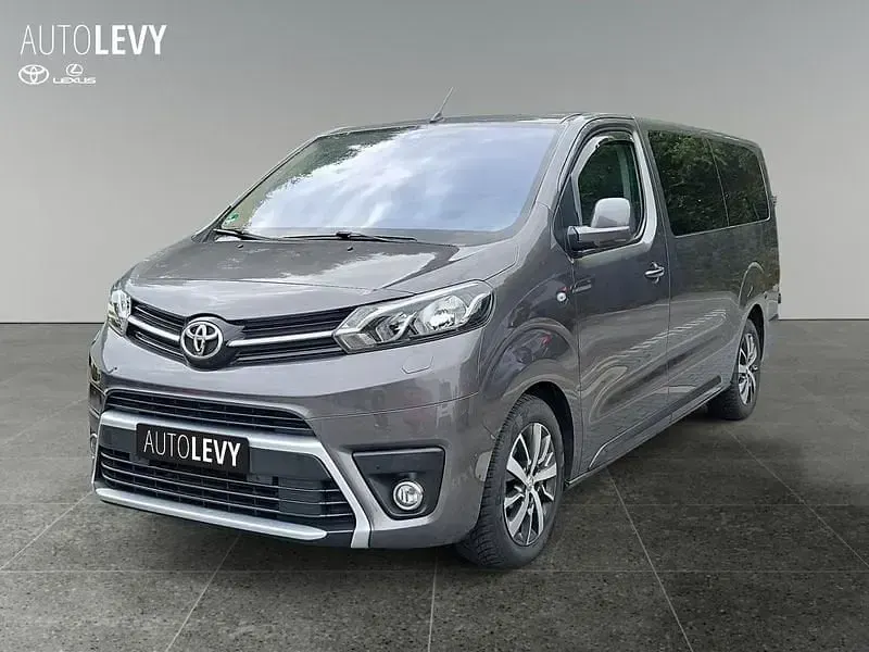 Gebraucht Toyota Proace Verso Comfort 177 PS (130 kW) 2018 Grau Kombi