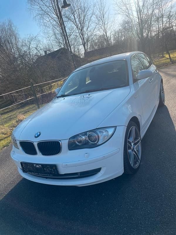 Gebraucht BMW 120 177 PS (130 kW) 2009 Weiß Kleinwagen