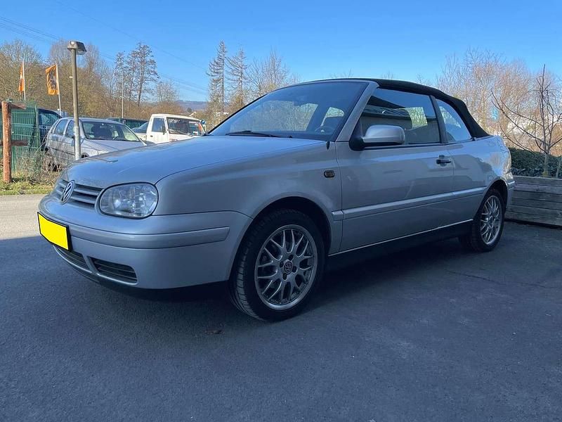 Gebraucht VW Golf Cabriolet 90 PS (66 kW) 1999 Starsilber Cabrio