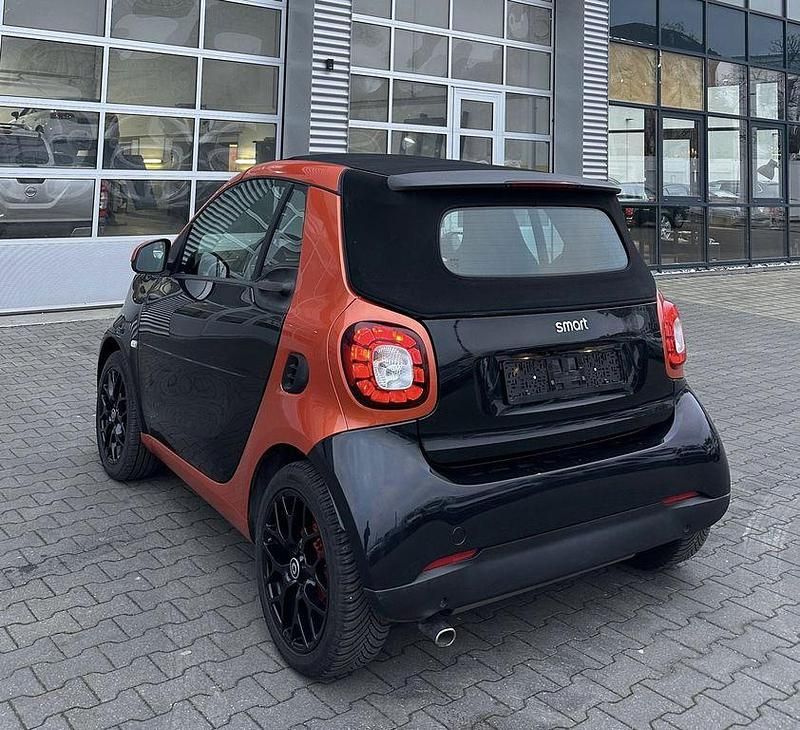 Gebraucht Smart ForTwo Cabrio Brabus 90 PS (66 kW) 2017 Schwarz Cabrio