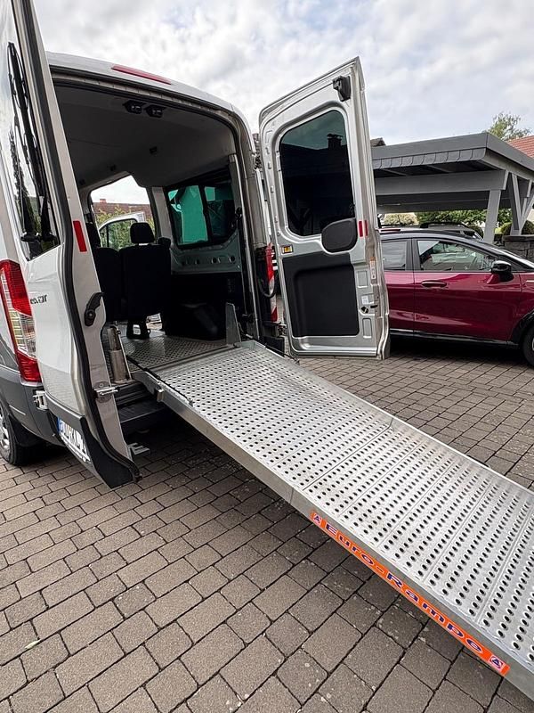 Second-hand Ford Transit Trend 131 CP (96 kW) 2017 Argintiu Monovolum