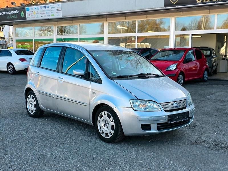 Gebraucht Fiat Idea 95 PS (69 kW) 2006 Silber Van / Kleinbus