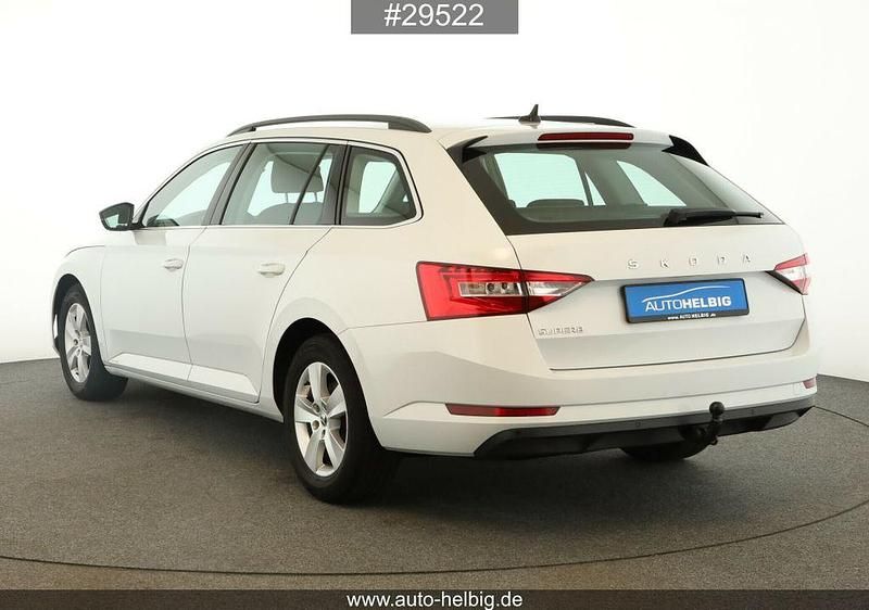 Gebraucht Skoda Superb Ambition 150 PS (110 kW) 2019 Weiß Kombi