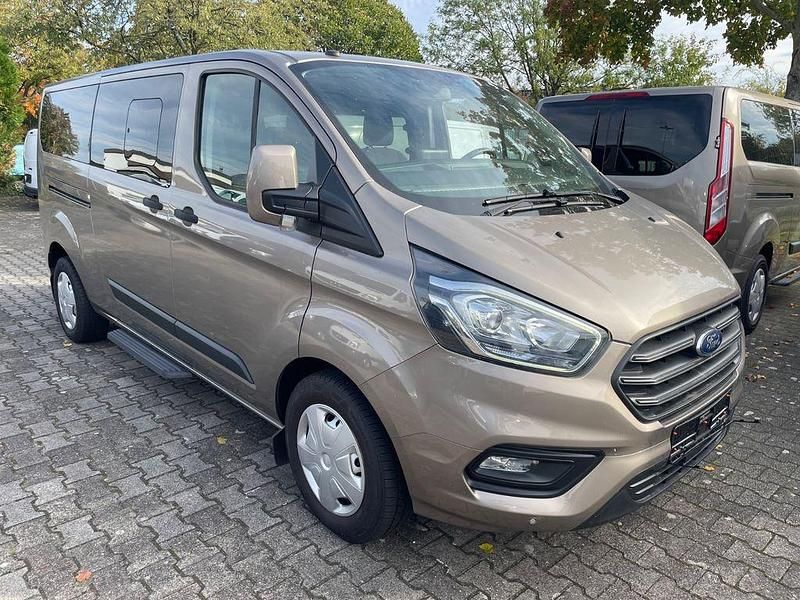 Gebraucht Ford Transit 131 PS (96 kW) 2018 Gold Van / Kleinbus