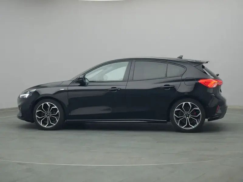 Gebraucht Ford Focus ST-Line X 155 PS (114 kW) 2022 Schwarz Limousine