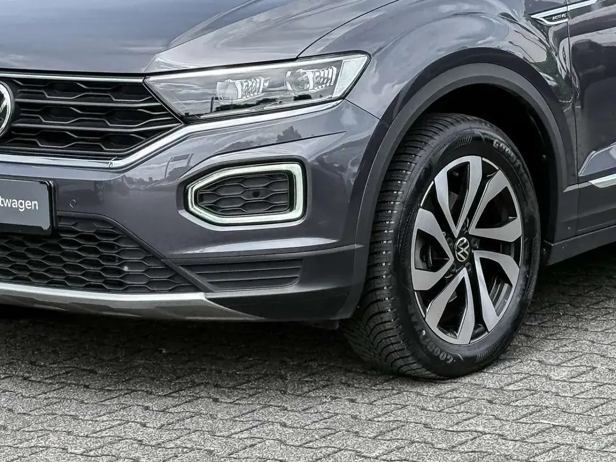 Gebraucht VW T-Roc Cabriolet 150 PS (110 kW) 2021 Smoke grey Cabrio
