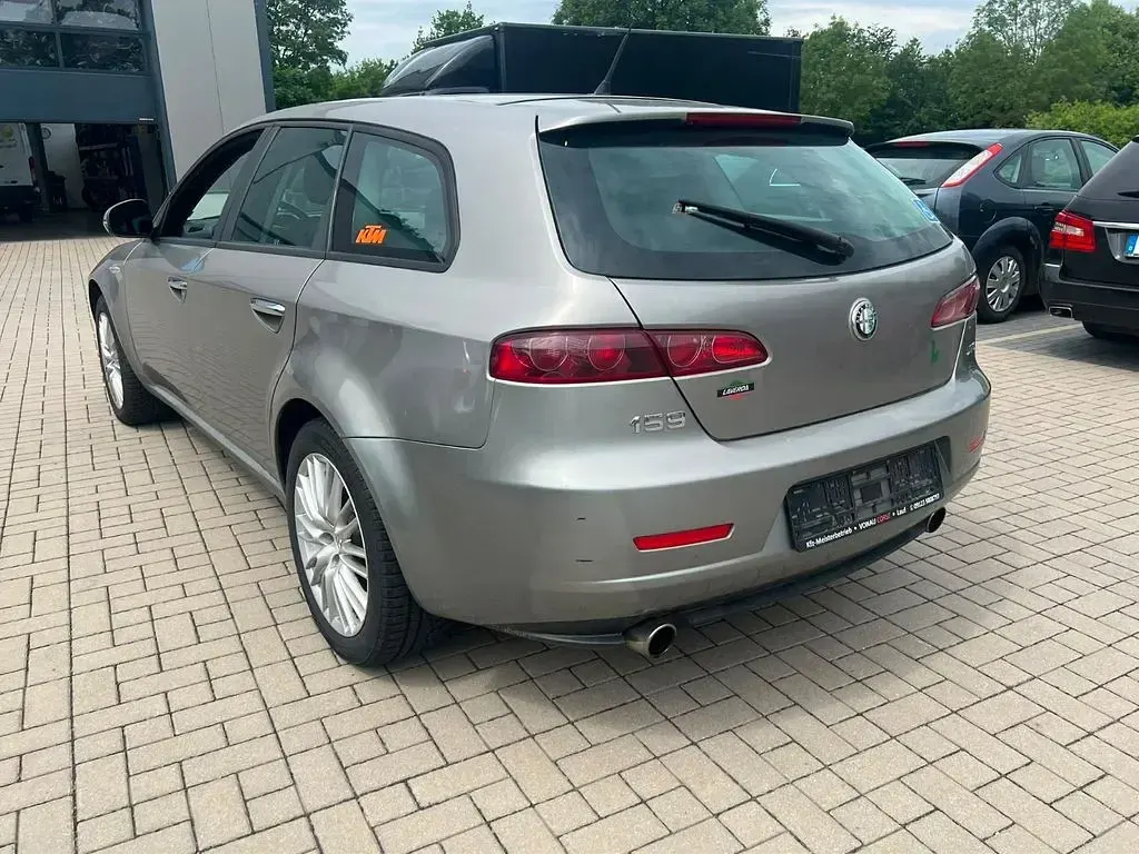 Gebraucht Alfa Romeo 159 Distinctive 185 PS (136 kW) 2008 Grau Limousine