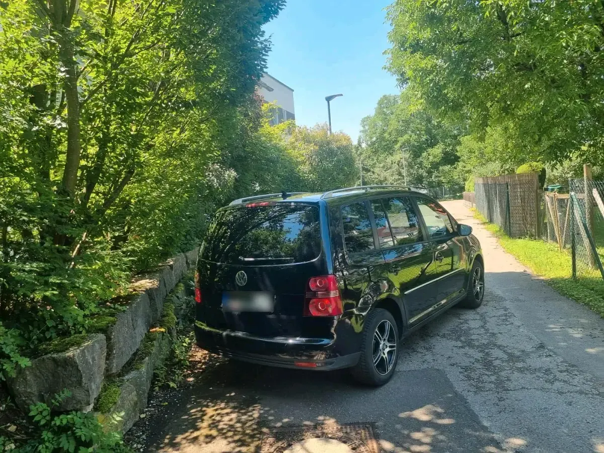 Gebraucht VW Touran 140 PS (102 kW) 2009 Schwarz Van / Kleinbus