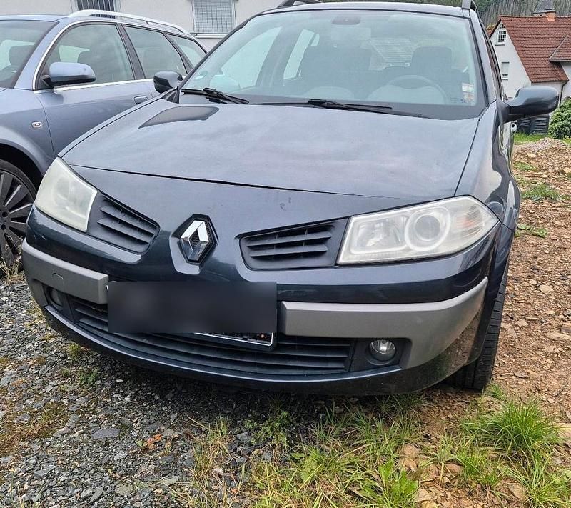 Grau Gebraucht 2006 Renault Mégane GrandTour Kombi | 1.650 € (Fairer Preis) - Bild 1/4