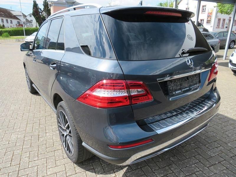 Gebraucht Mercedes ML350 258 PS (189 kW) 2015 Grau SUV