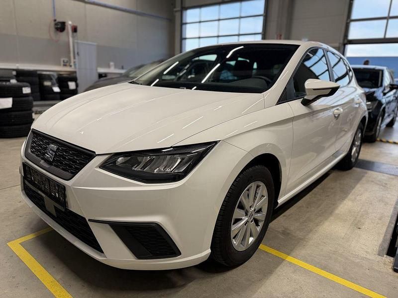 Weiß Gebraucht 2025 Seat Ibiza CONNECT Limousine | 17.900 € (Guter Preis) - Bild 1/4