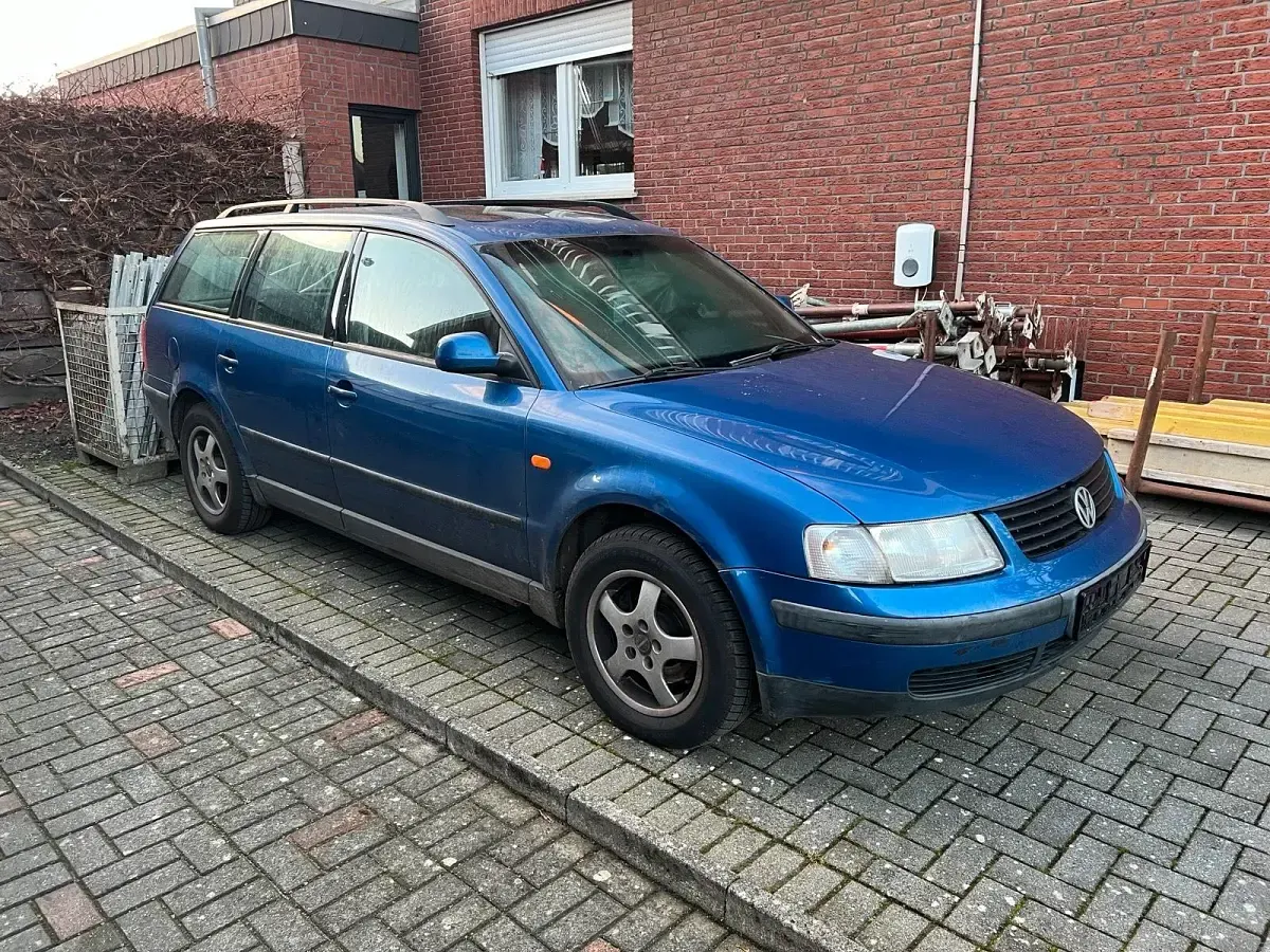 Gebraucht VW Passat 90 PS (66 kW) 1997 Blau Kombi