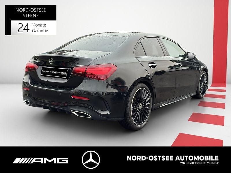 Gebraucht Mercedes A220 AMG line 190 PS (139 kW) 2025 Metalliclack kosmosschwarz Limousine