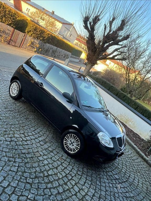 Gebraucht Lancia Ypsilon 60 PS (44 kW) 2009 Schwarz Kleinwagen