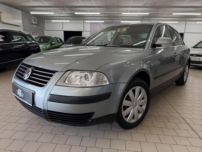 Gebraucht VW Passat 102 PS (75 kW) 2004 Grau Limousine