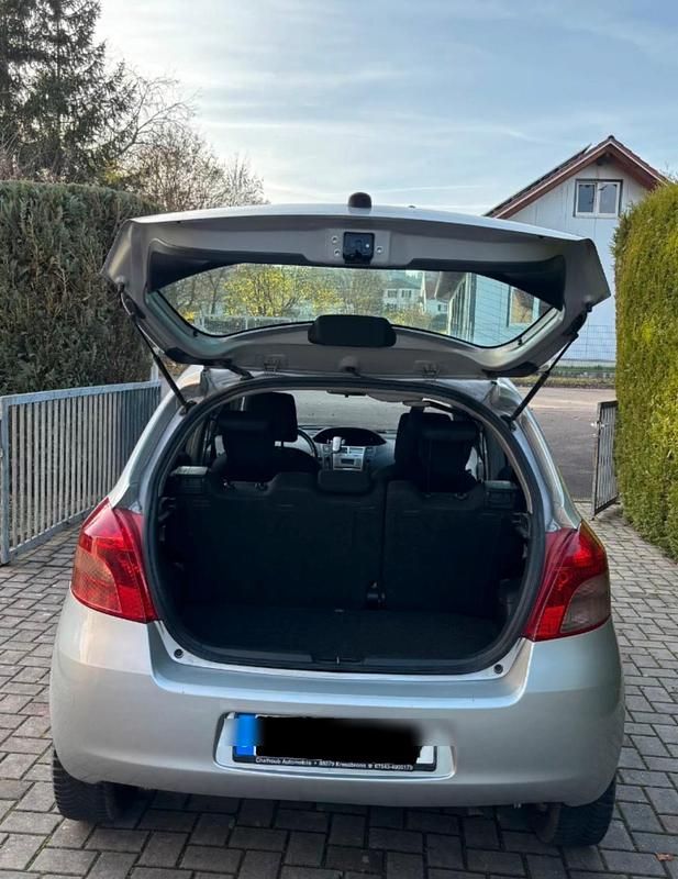 Gebraucht Toyota Yaris Executive 87 PS (63 kW) 2007 Grau Kleinwagen