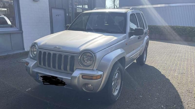 Gebraucht Jeep Cherokee Limited 211 PS (155 kW) 2002 Silber SUV