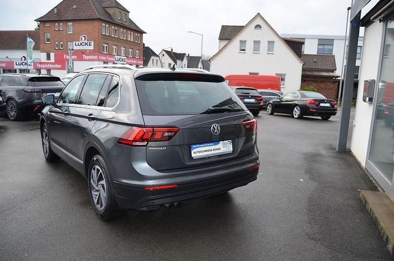 Gebraucht VW Tiguan Sound 150 PS (110 kW) 2017 Indiumgrau SUV