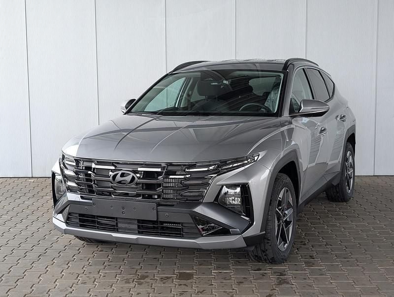 Shimmering silver metallic Neu 2025 Hyundai Tucson GO! SUV | 28.050 € (Superpreis) - Bild 1/4
