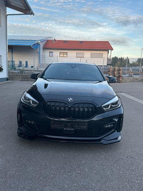 Gebraucht BMW 120 M Sport 190 PS (139 kW) 2021 Schwarz Kleinwagen
