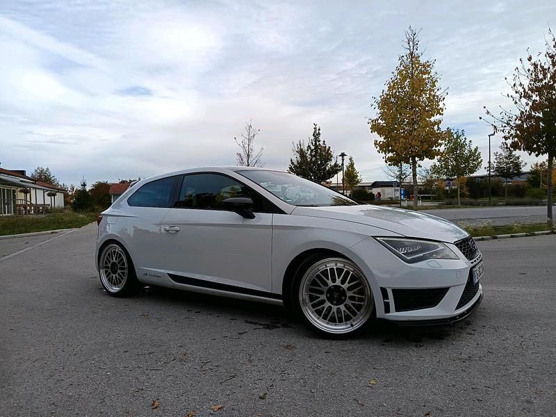 Second-hand Seat Leon CUPRA 340 CP (250 kW) 2016 Alb Coupe
