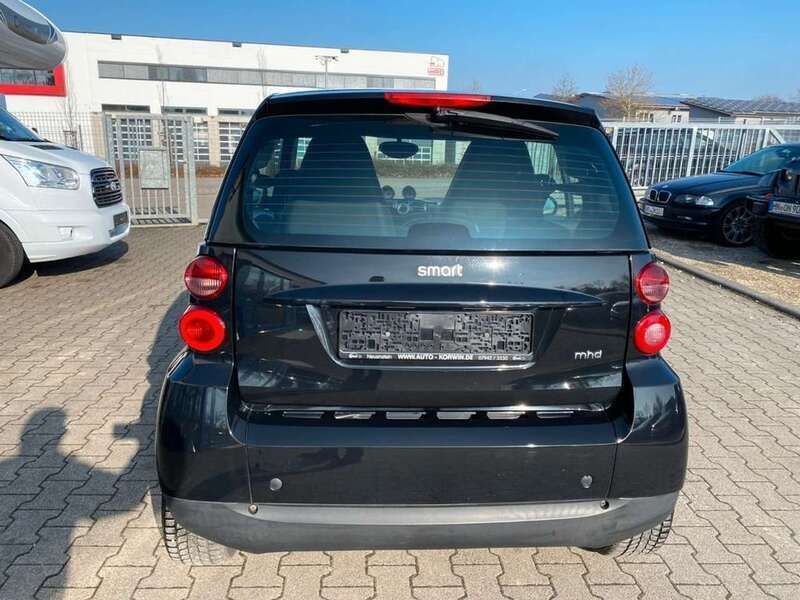 Schwarz Gebraucht 2009 Smart ForTwo Coupé Passion Kleinwagen | 5.300 € (Teuer) - Bild 1/4