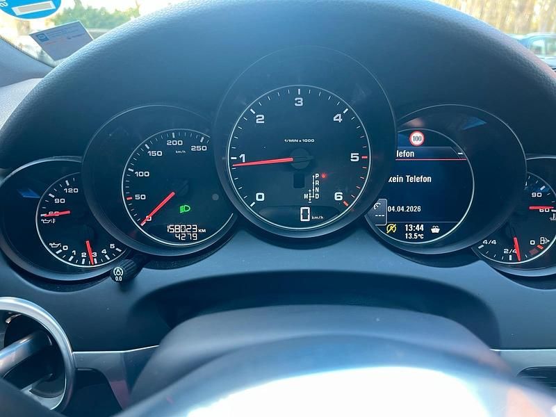 Second-hand Porsche Cayenne 262 CP (192 kW) 2015 Gri SUV