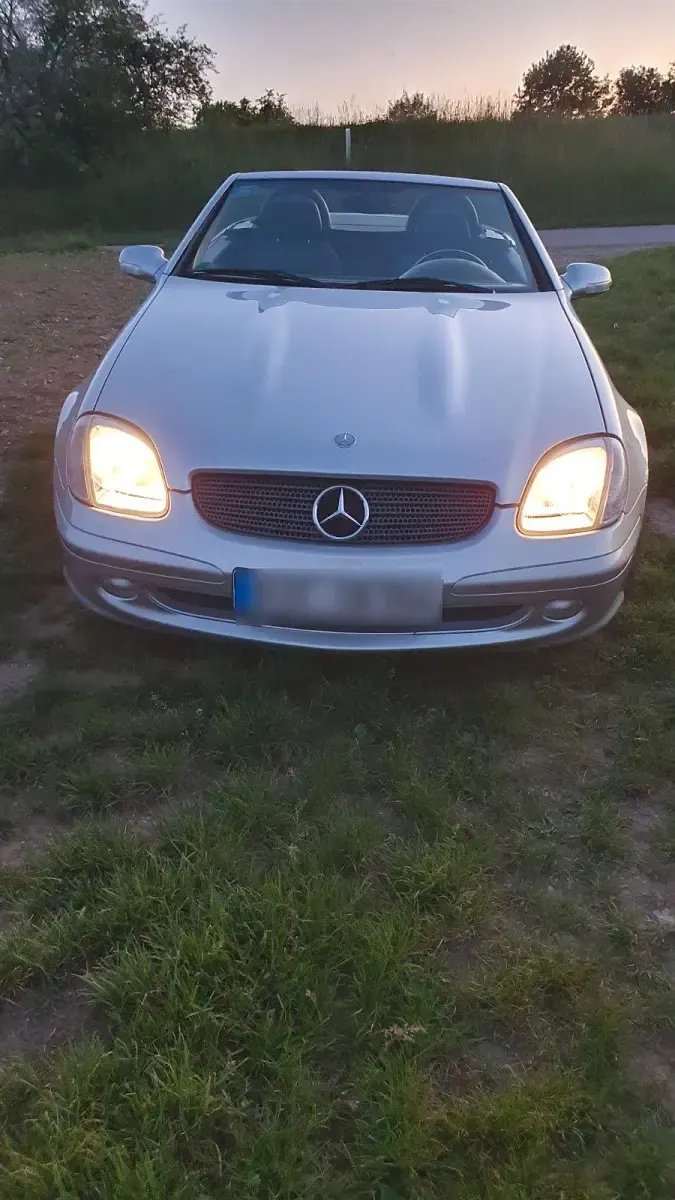 Gebraucht Mercedes SLK230 198 PS (145 kW) 2000 Silber Cabrio